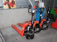 Showroom model elektrische palletwagen ep equipment type ept 20. bouwjaar 2020. - afbeelding 1 van  3