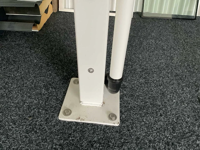 Showroom model overkapping - afbeelding 12 van  14