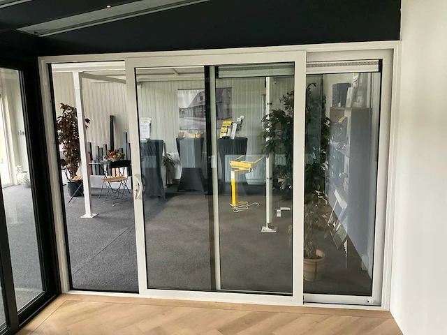 Showroom model terrasoverkapping - afbeelding 11 van  20