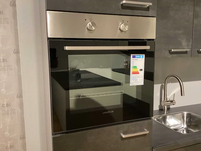 Showroom nobilia laser decor zwart beton hoek keuken - afbeelding 16 van  20