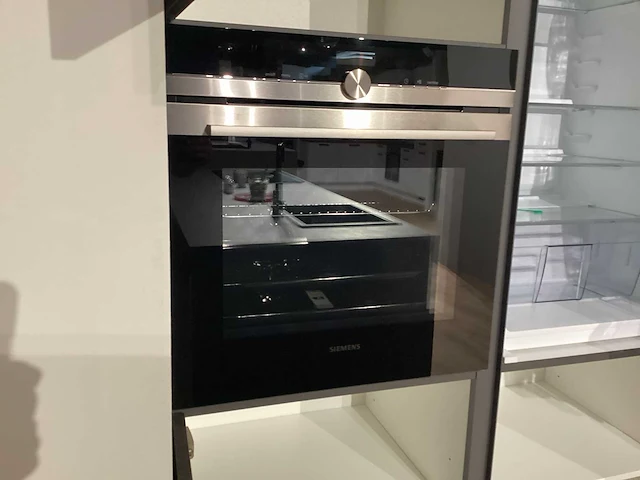 Showroom nobilia riva terra beton grijs eilandkeuken - afbeelding 6 van  23