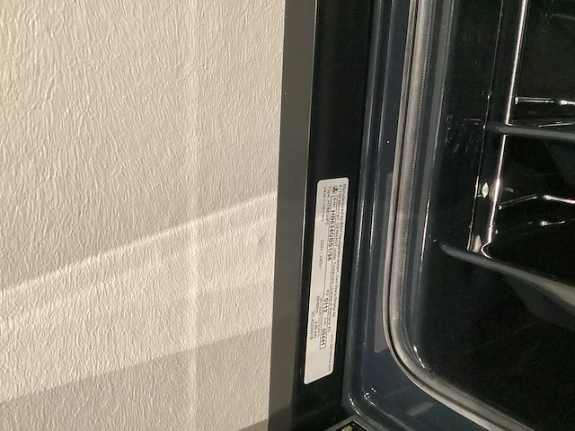 Showroom nobilia riva terra beton grijs eilandkeuken - afbeelding 8 van  23