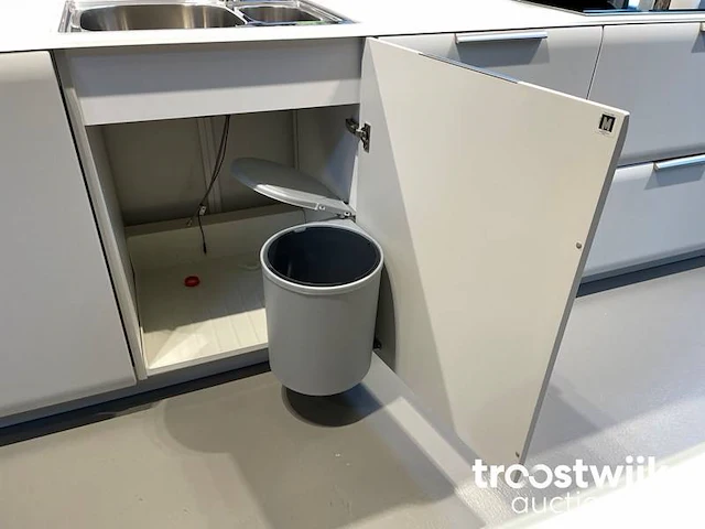 Showroomkeuken (c) - afbeelding 4 van  32