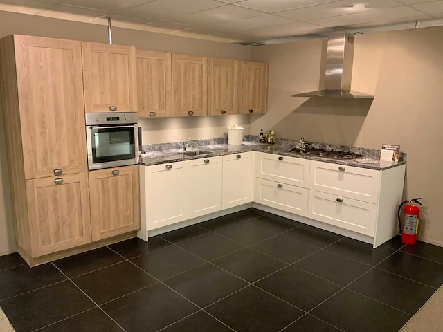 Showroomkeuken - afbeelding 1 van  26