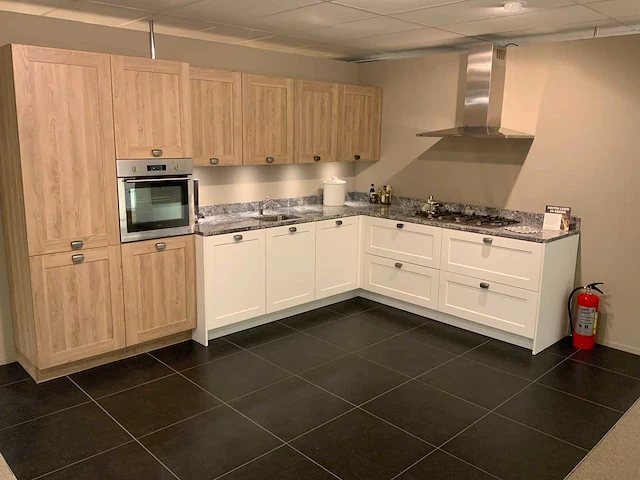 Showroomkeuken - afbeelding 2 van  26