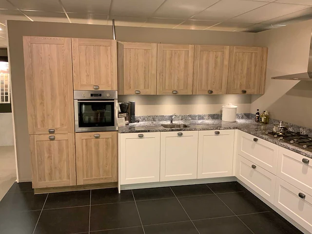 Showroomkeuken - afbeelding 4 van  26