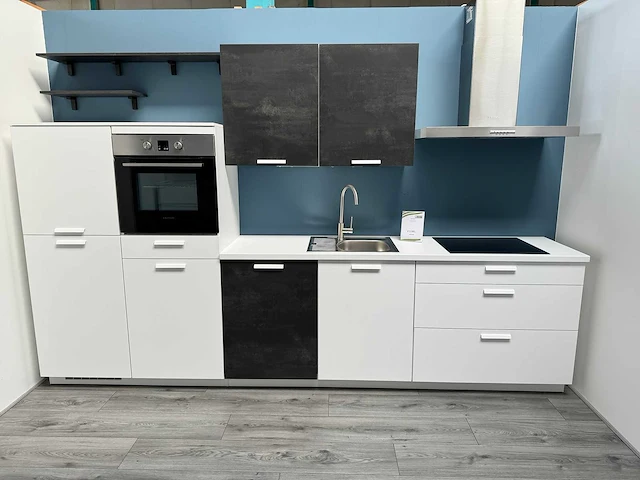 Showroomkeuken - afbeelding 1 van  12
