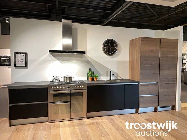 Showroomkeuken - afbeelding 1 van  29