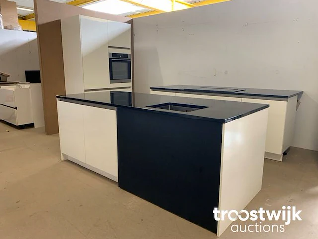 Showroomkeuken - afbeelding 1 van  32