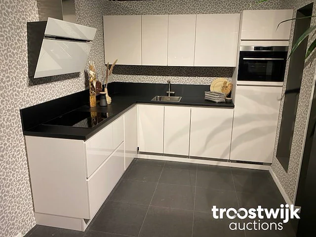 Showroomkeuken - afbeelding 12 van  25