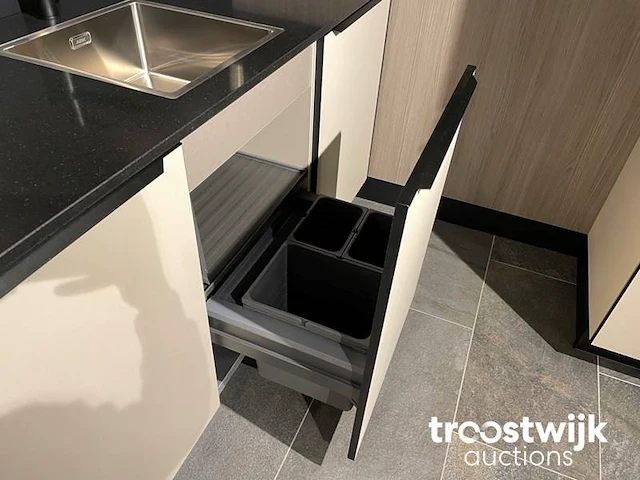 Showroomkeuken - afbeelding 8 van  30