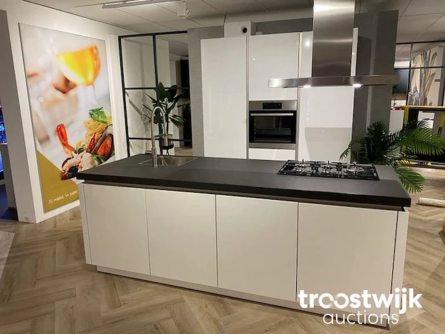 Showroomkeuken - afbeelding 12 van  27