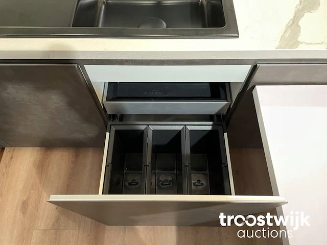 Showroomkeuken - afbeelding 4 van  31