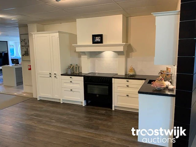 Showroomkeuken - afbeelding 12 van  29