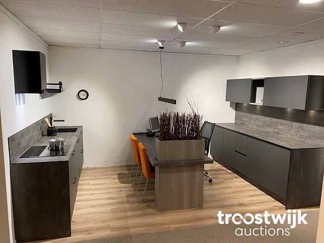 Showroomkeuken - afbeelding 1 van  29