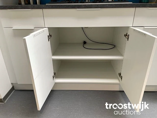 Showroomkeuken - afbeelding 33 van  34