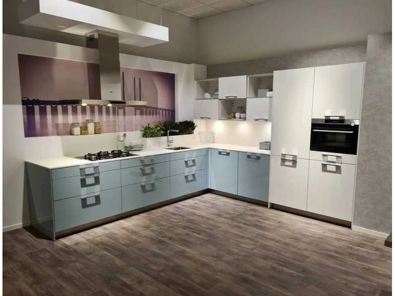 Showroomkeukens, inbouwapparatuur en sanitair