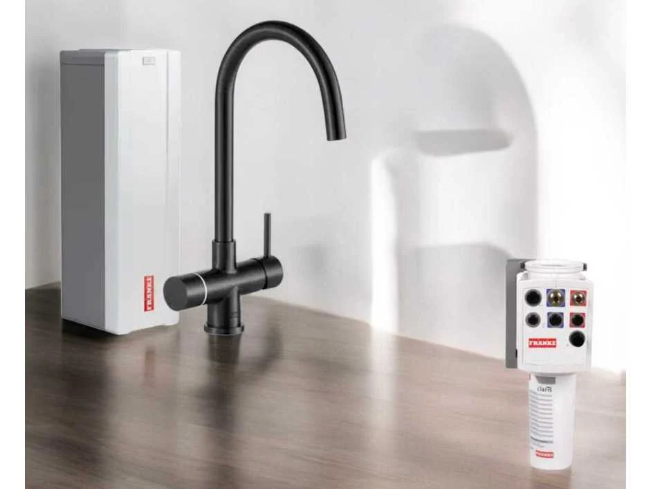 Showroomkeukens, sanitair, designradiatoren en inbouwapparatuur