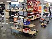 Showroommeubel met houten legplanken241. afmeting 170 x 171 cm - afbeelding 1 van  2