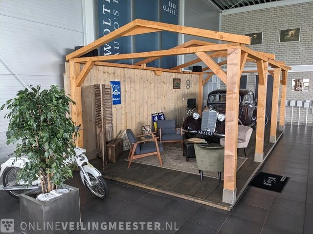 Showrooom presentatie overkapping met steigerhouten vloer - afbeelding 7 van  14