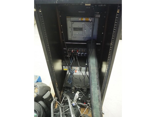 Showtec / behringer / quik lok systems - afbeelding 4 van  52