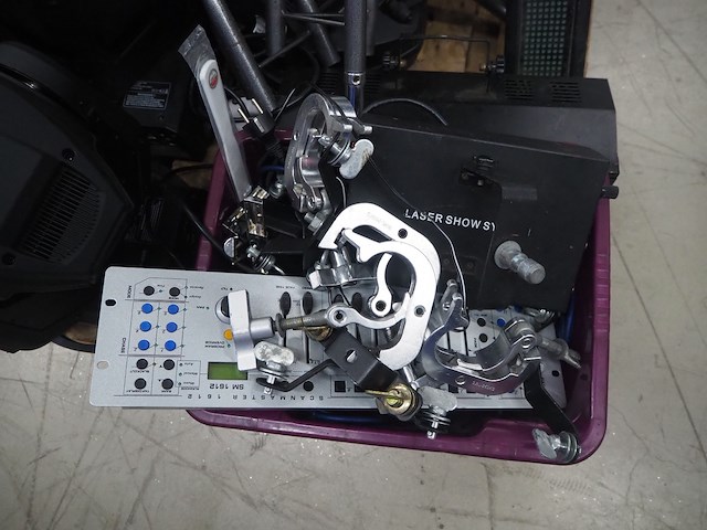 Showtec / behringer / quik lok systems - afbeelding 5 van  52