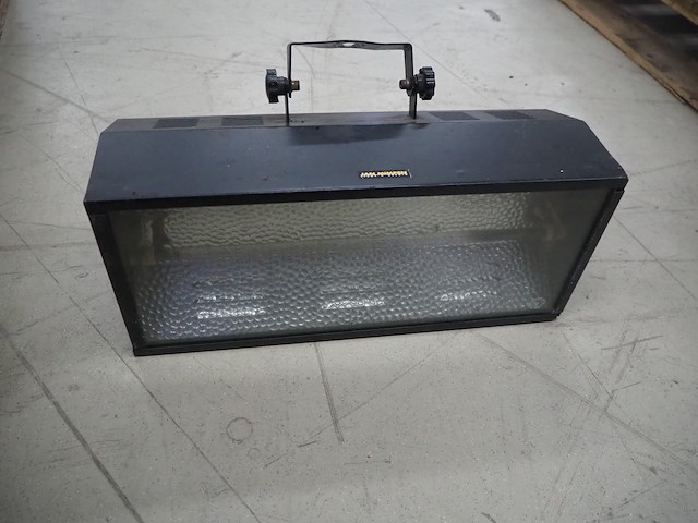 Showtec / behringer / quik lok systems - afbeelding 8 van  52