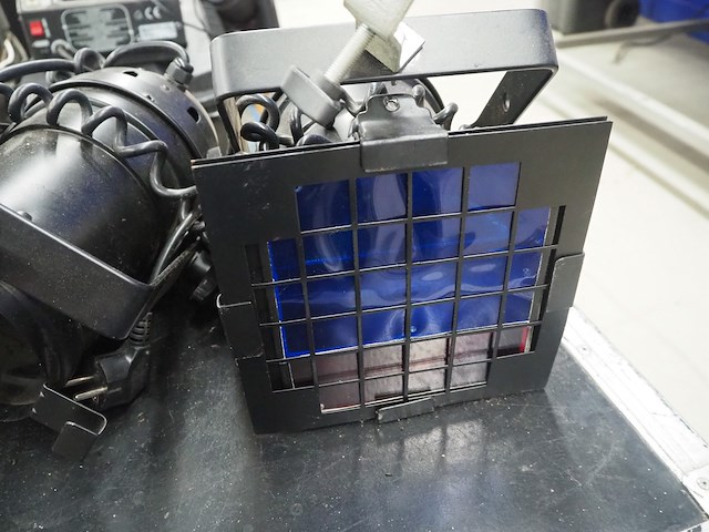 Showtec / behringer / quik lok systems - afbeelding 27 van  52