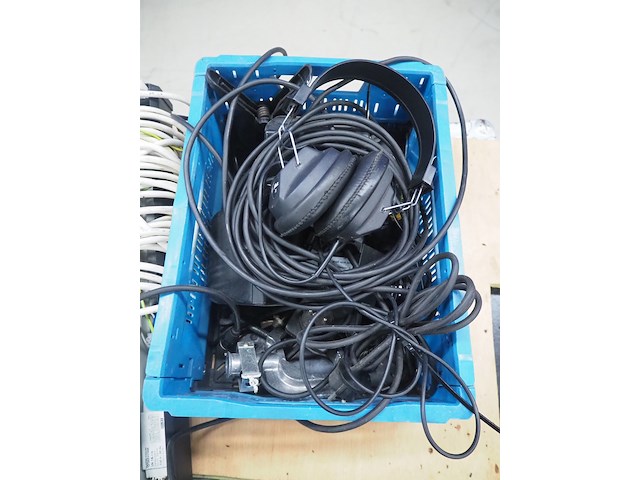 Showtec / behringer / quik lok systems - afbeelding 38 van  52