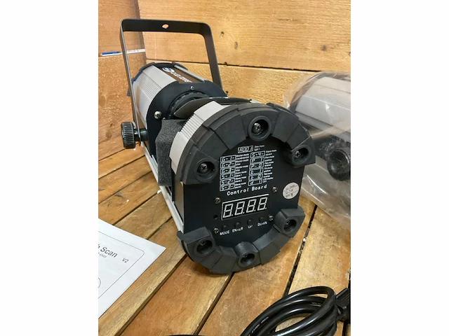 Showtec dj led scanner (2x) - afbeelding 5 van  8