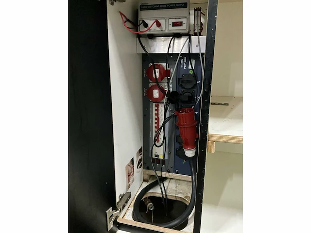 Showtec pop - 166 buffetmeubel met vuilwatervoorziening - afbeelding 11 van  13