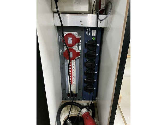 Showtec pop - 166 buffetmeubel met vuilwatervoorziening - afbeelding 5 van  7