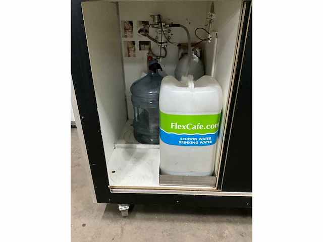 Showtec pop - 166 buffetmeubel met vuilwatervoorziening - afbeelding 7 van  13