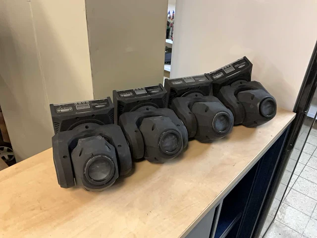 Showtech - kanjo spot60 - moving heads led (4x) - afbeelding 1 van  8