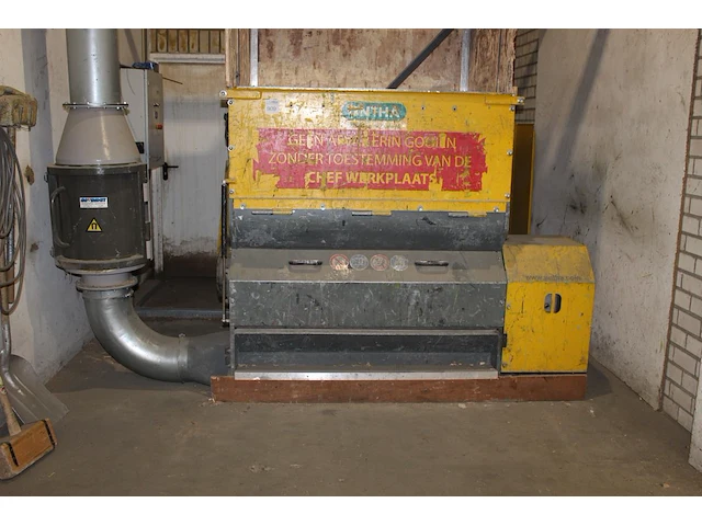 Shredder untha type lr 1400. bouwjaar 2008. rotorbreedte 14 cm. afmeting 240 cm x 170 cm x 165 cm. inclusie... - afbeelding 1 van  7