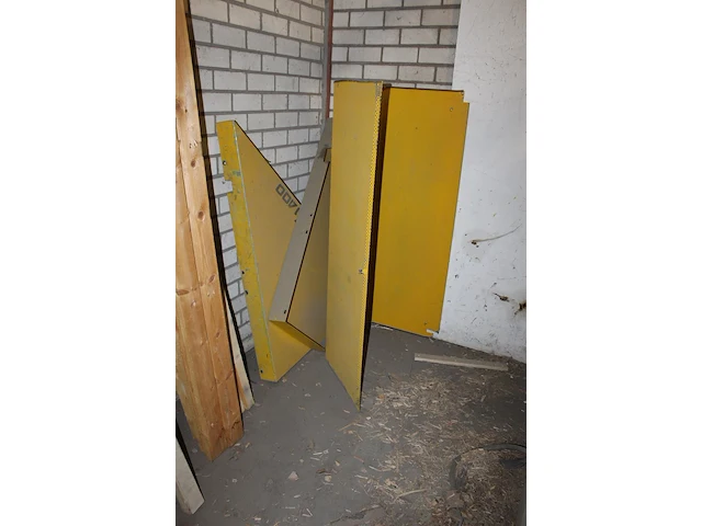 Shredder untha type lr 1400. bouwjaar 2008. rotorbreedte 14 cm. afmeting 240 cm x 170 cm x 165 cm. inclusie... - afbeelding 4 van  7