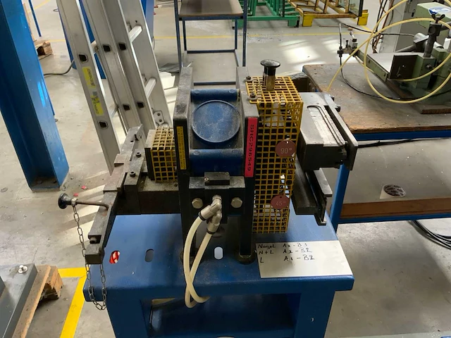 Shüco art. nr. shc 296549 pneumatische multifunctionele ponsmachine - afbeelding 2 van  5