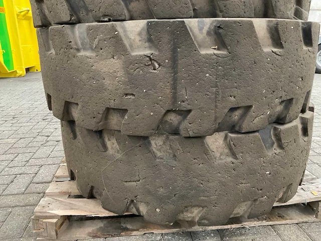 Shun gin jcb verreiker band met velg (4x) - afbeelding 3 van  5