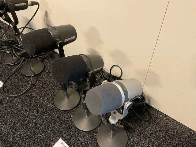 Shure mv7 microfoon (3x) - afbeelding 2 van  2