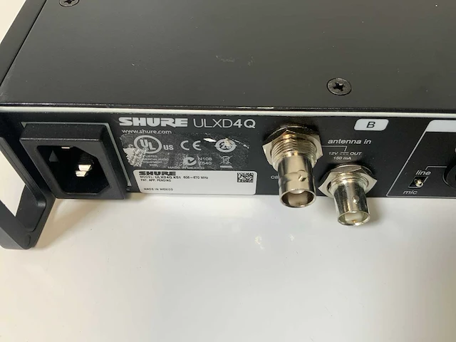 Shure (ulxd4q) digital quad-channel wireless receiver - afbeelding 6 van  6