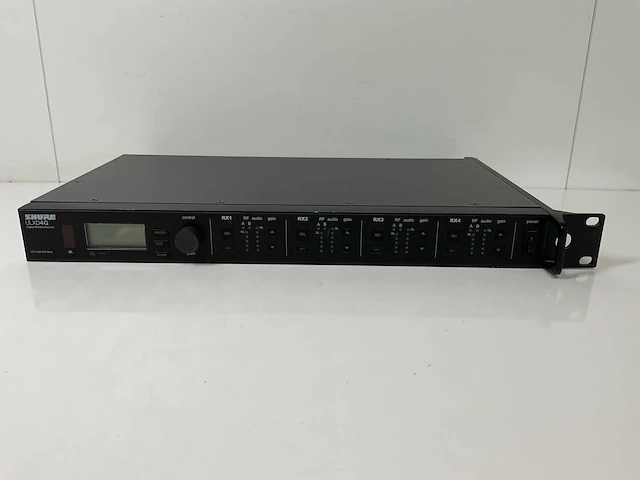 Shure (ulxd4q), quad channel receiver - for use with ulx-d digital wireless microphone system - afbeelding 1 van  6