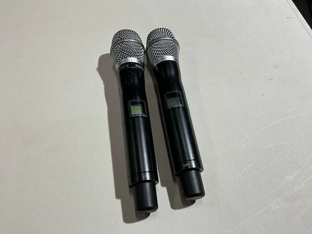 Shure ur2 handheld microfoon (2x) - afbeelding 1 van  3