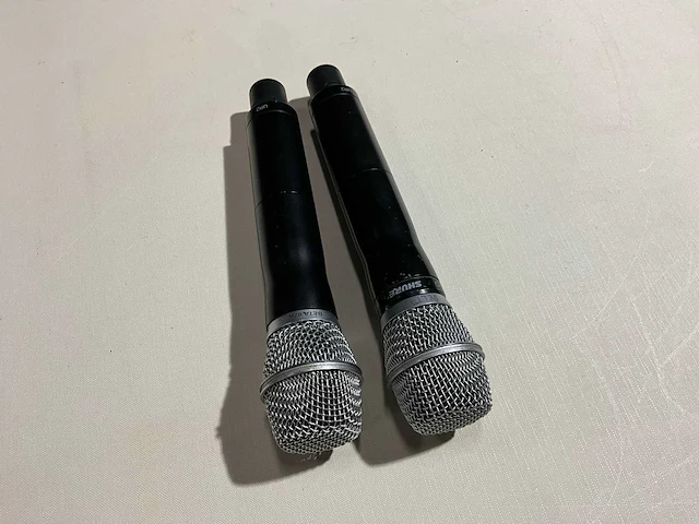 Shure ur2 handheld microfoon (2x) - afbeelding 3 van  3