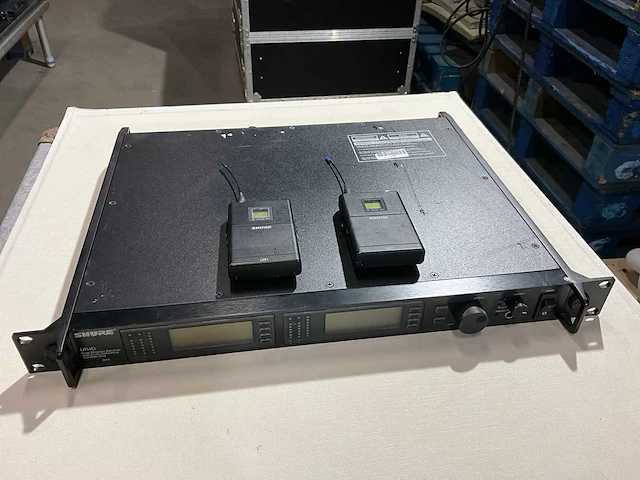 Shure ur4d draadloze zenderset - afbeelding 1 van  7