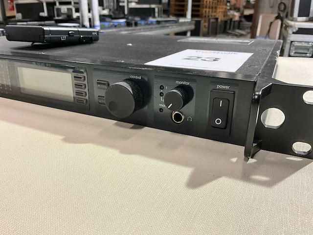 Shure ur4d draadloze zenderset - afbeelding 5 van  7