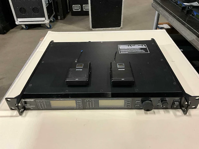 Shure ur4d+ draadloze zenderset - afbeelding 3 van  7