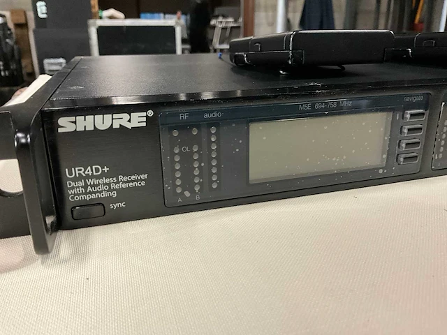 Shure ur4d+ draadloze zenderset - afbeelding 4 van  7
