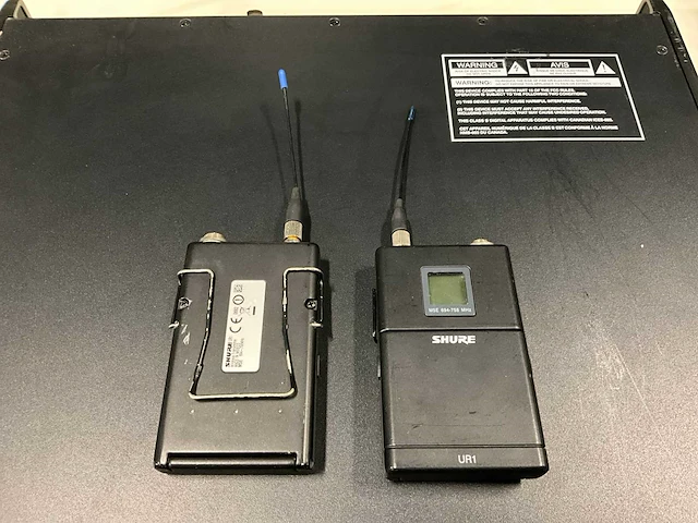Shure ur4d+ draadloze zenderset - afbeelding 7 van  7