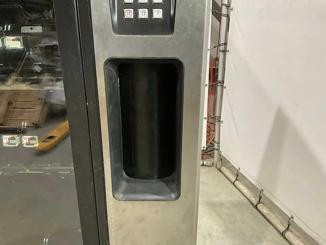 Siellatt combimat - snoep en drankautomaat - afbeelding 7 van  12