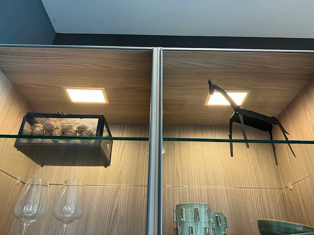 Siematic - glazen kast - afbeelding 2 van  5